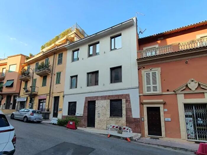 Appartamento con 6 locali in vendita in Via Marco Minghetti, Frosinone