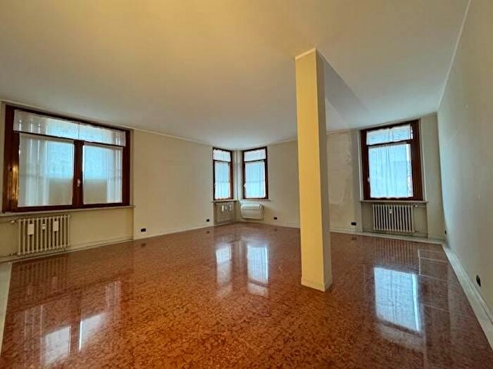 Appartamento con 6 locali in vendita in Parma