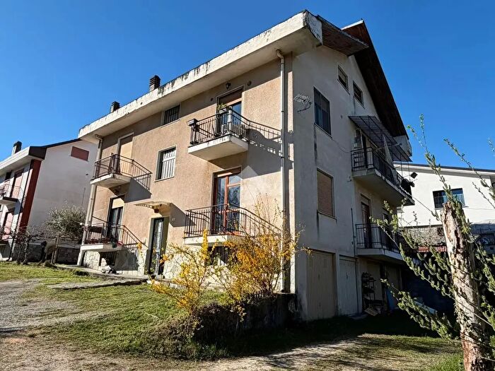 Appartamento quadrilocale in vendita in Via Maritani, Cumiana