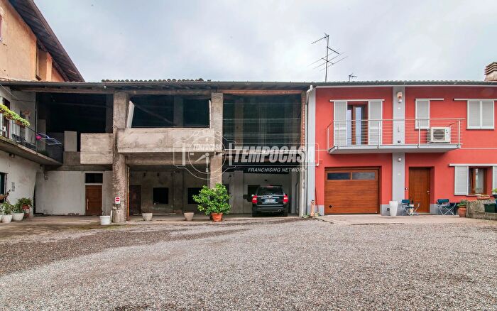 Appartamento con 5 locali in vendita in Fenegro