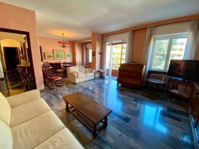 Appartamento con 5 locali in vendita in Via Antonini, Milano