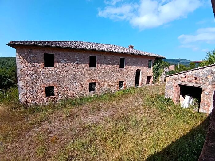 Casa con 15 locali in vendita in pgp Sovicille, Sovicille
