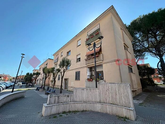 Appartamento trilocale in vendita in Piazza Benedetto Croce, Aprilia