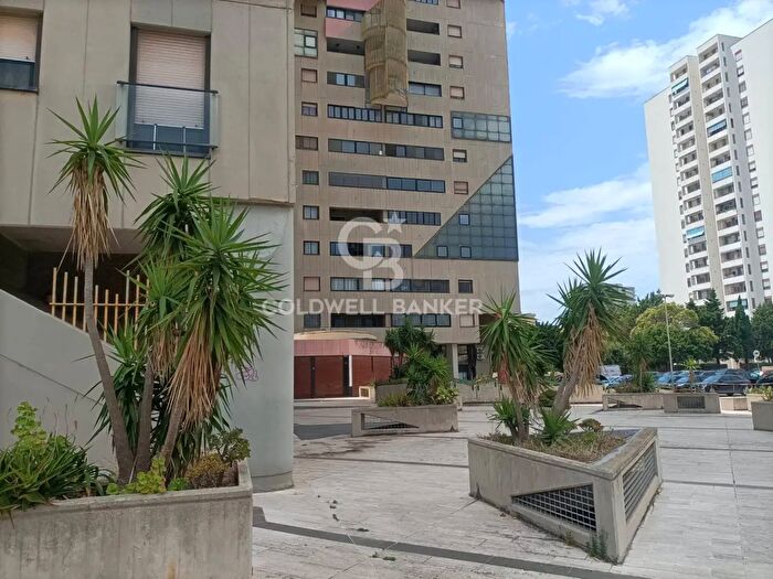 Appartamento con 7 locali in vendita in Viale Unicef, Taranto