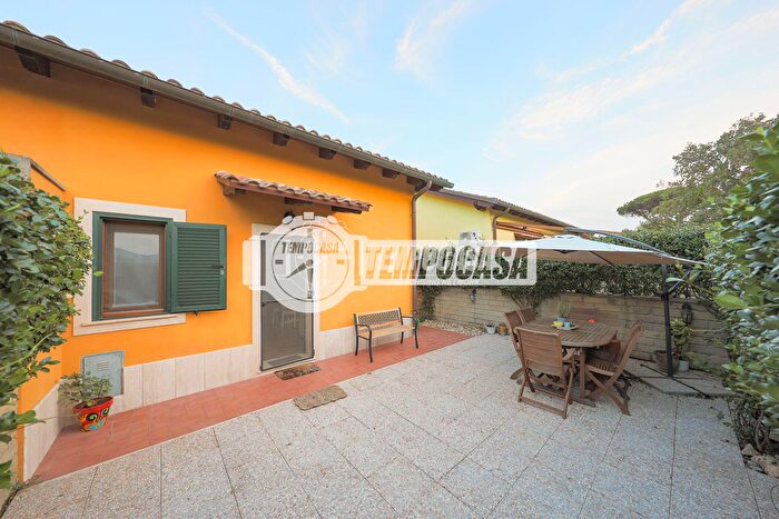 Casa quadrilocale in vendita in Fiumicino