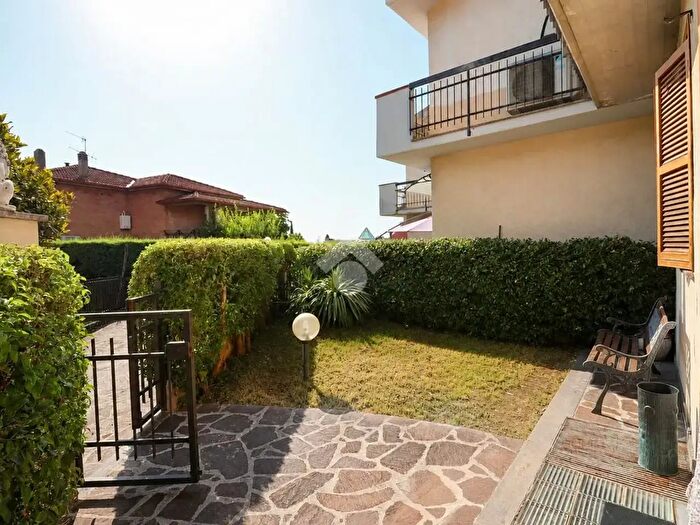 Casa con 5 locali in vendita in Via Pasteur, Terni