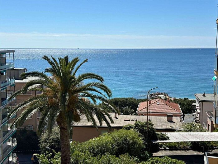 Appartamento bilocale in affitto in Via Costantino, Spotorno