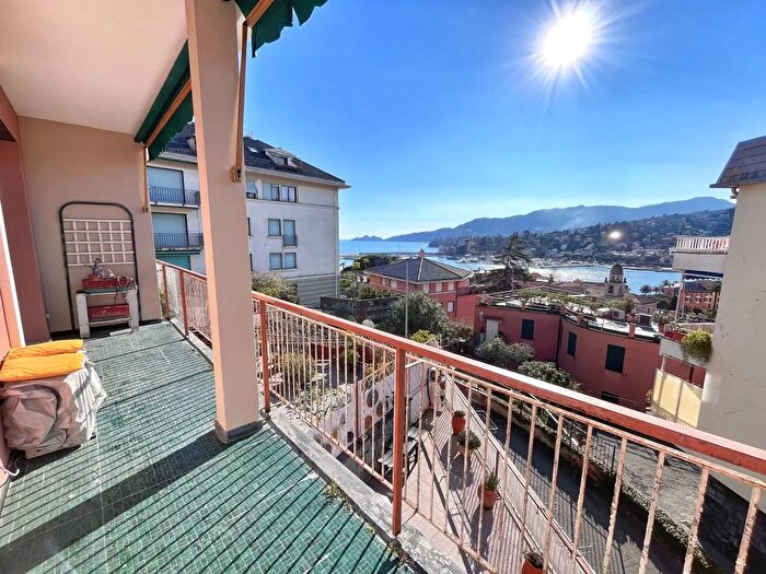 Appartamento quadrilocale in vendita in Via Privata Bozzo Costa, Rapallo