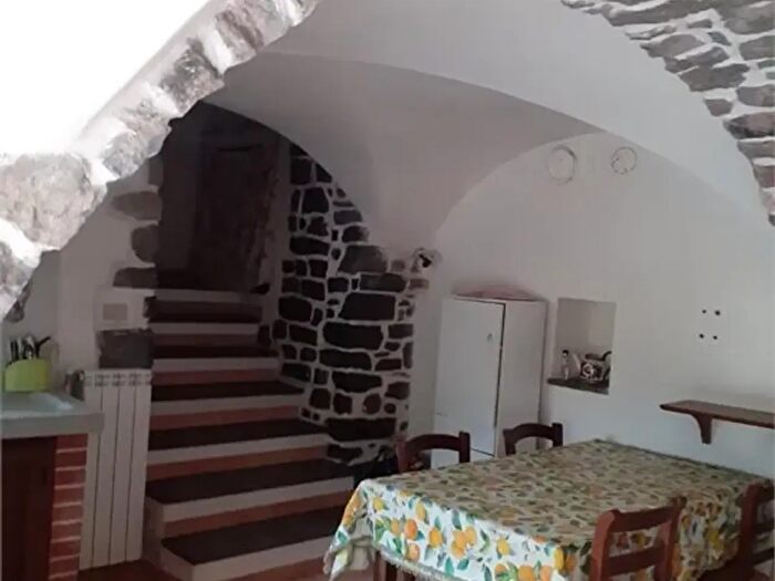 Casa bilocale in vendita in Fivizzano