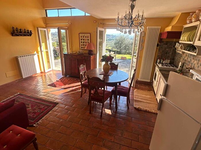 Casa quadrilocale in affitto in Via di Scandicci Alto, Centro, Scandicci