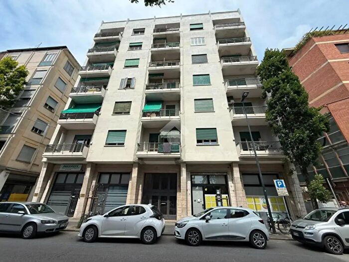 Appartamento trilocale in vendita in Corso del Popolo, Rovigo