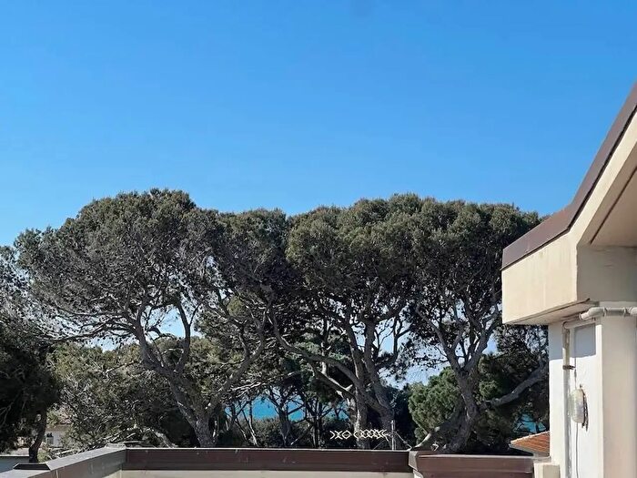 Appartamento trilocale in vendita in Via E De Amicis, Rosignano Marittimo