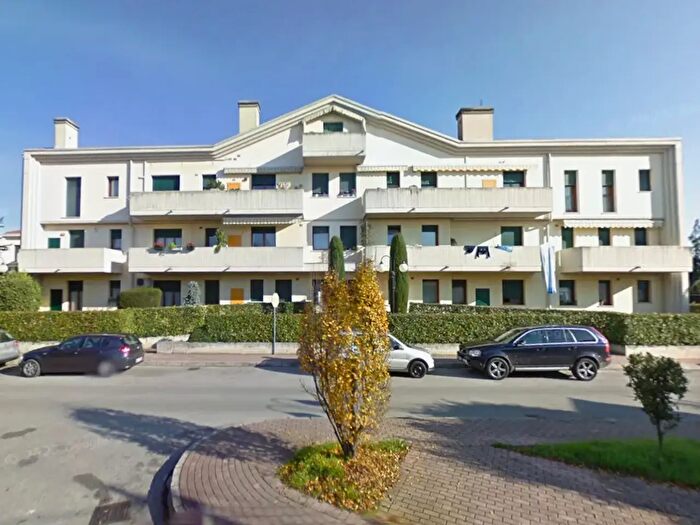 Appartamento con 5 locali in vendita in Via Caltana Campodarsego, Campodarsego