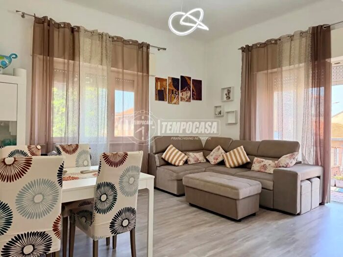 Appartamento quadrilocale in vendita in Via XI Febbraio, Parabiago