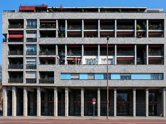 Appartamento quadrilocale in vendita in Via Verolengo, Torino