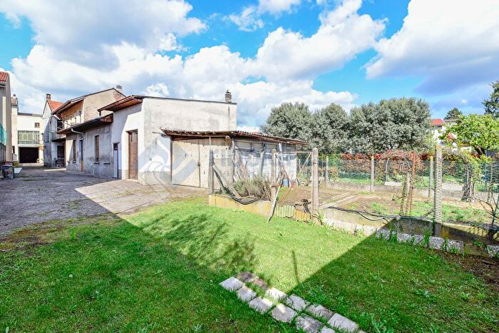 Case in Vendita e in Affitto - 2