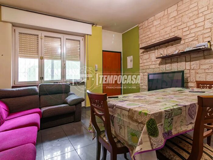 Appartamento trilocale in vendita in Via Claudio Treves, Lainate