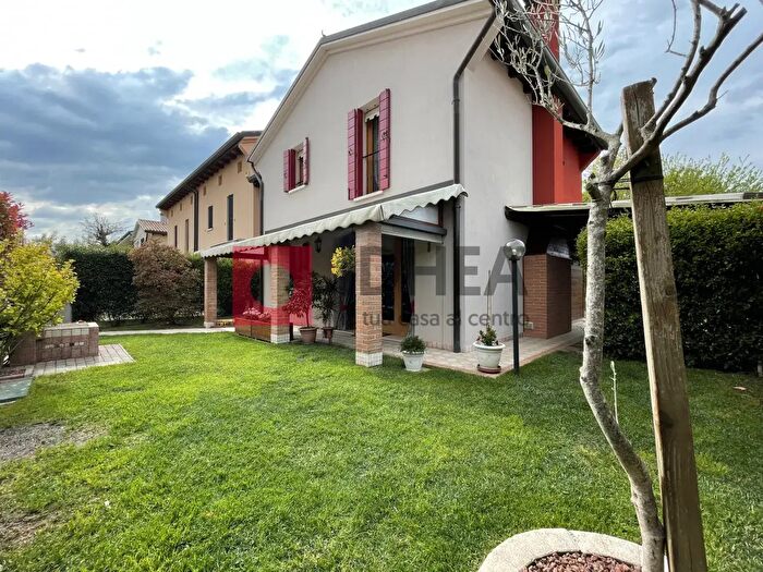 Casa quadrilocale in vendita in Campo Giochi Don Cagnin, Carbonera