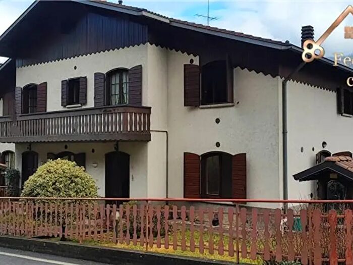 Casa con 12 locali in vendita in Capizzone