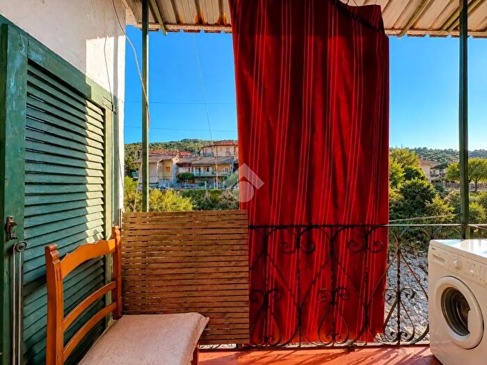 Appartamento bilocale in vendita in Piazza Lavagnola, Savona