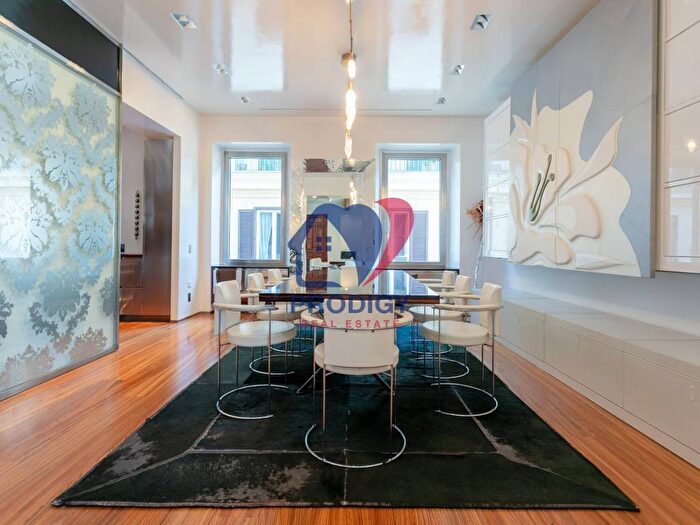 Appartamento bilocale in affitto in Via della Lupa, Montecitorio, Roma