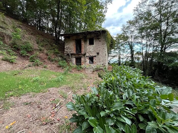 Casa bilocale in vendita in Via San Quirico, Barge