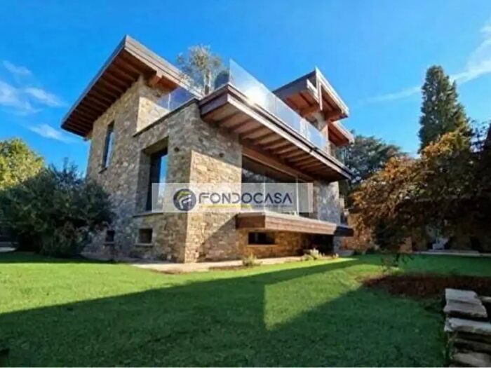 Casa con 5 locali in vendita in Via Amatore Sciesa, Monza