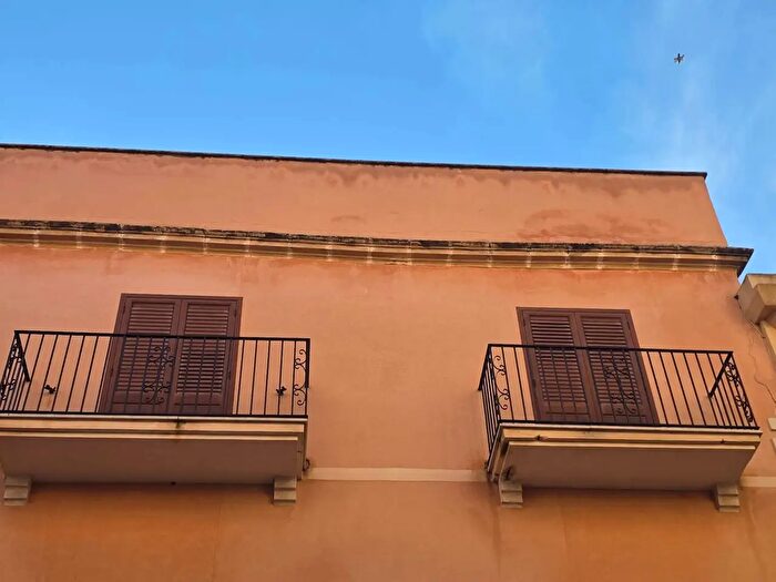 Appartamento con 6 locali in vendita in Marsala