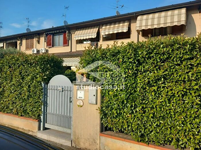 Casa quadrilocale in vendita in Via Silvio Pellico, Monte Cremasco