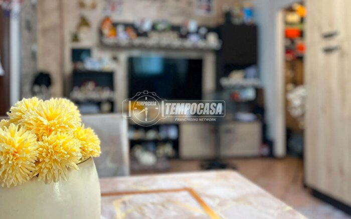 Appartamento quadrilocale in vendita in Via Roma, Comazzo