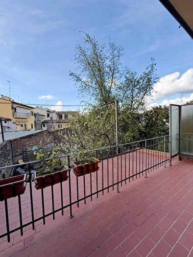 Appartamento trilocale in vendita in Viale Taddeo Alderotti, Firenze