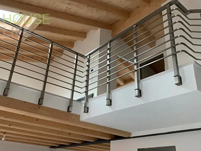 Appartamento con 5 locali in vendita in Via Faccin, Schio