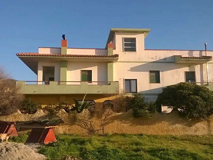 Appartamento con 8 locali in vendita in Messina