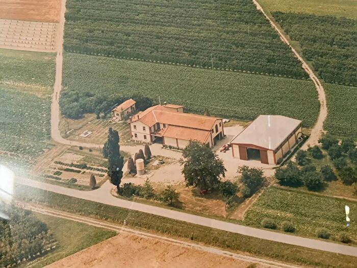 Casa con 9 locali in vendita in Via Oriolo, Molinella