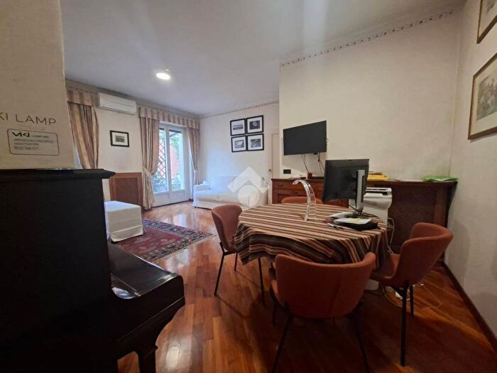 Appartamento quadrilocale in affitto in Via Archimede, Euclide, Roma