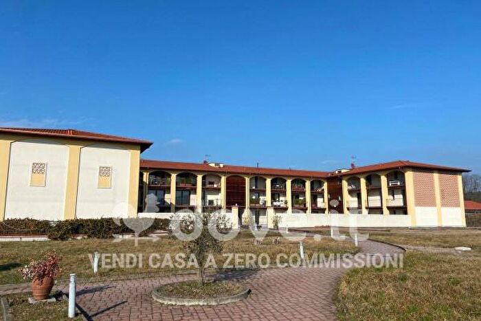 Appartamento bilocale in vendita in Via Sempione, Sesto Calende