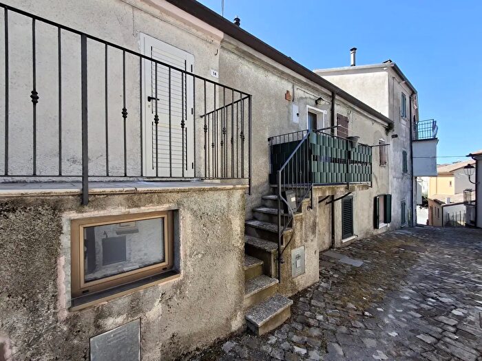 Appartamento trilocale in vendita in Via Giacomo Leopardi, Novafeltria