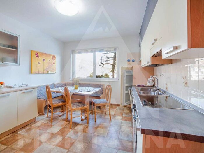 Appartamento quadrilocale in affitto in Piazza Cesare Battisti, Centro, Moena