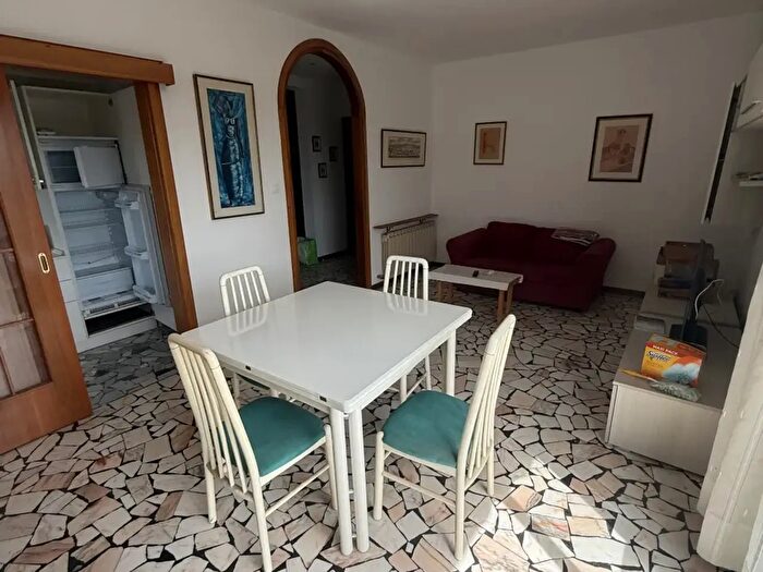Appartamento trilocale in vendita in Via Cesare Beccaria, Venezia