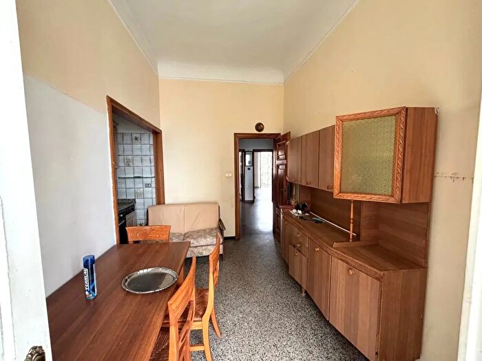 Appartamento con 5 locali in vendita in Corso Vittorio Veneto, Savona