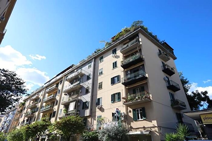 Appartamento con 5 locali in vendita in Via Giuseppe Sciuti, Palermo