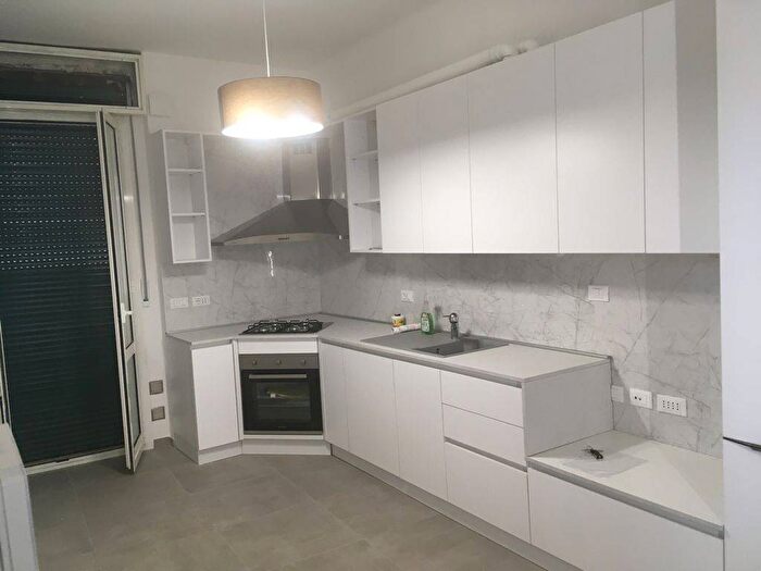 Appartamento trilocale in affitto in Via Giuseppe Massarenti, Massarenti, Bologna