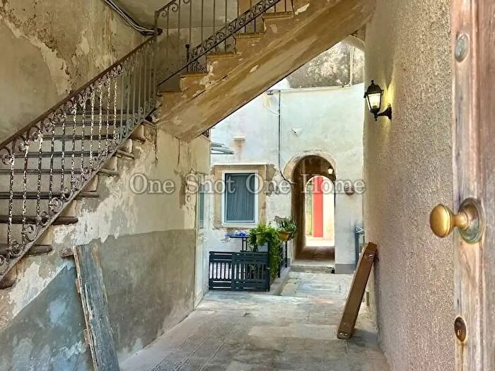 Appartamento monolocale in vendita in Via Giuseppe Privitera, Siracusa