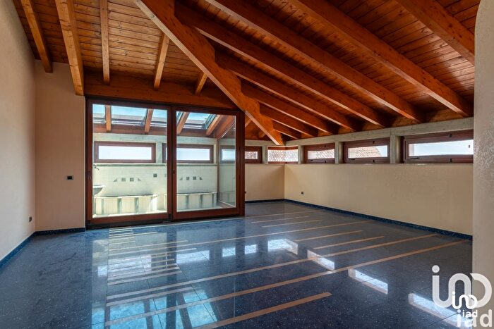 Appartamento con 9 locali in vendita in Via Corso Garibaldi, Giulianova