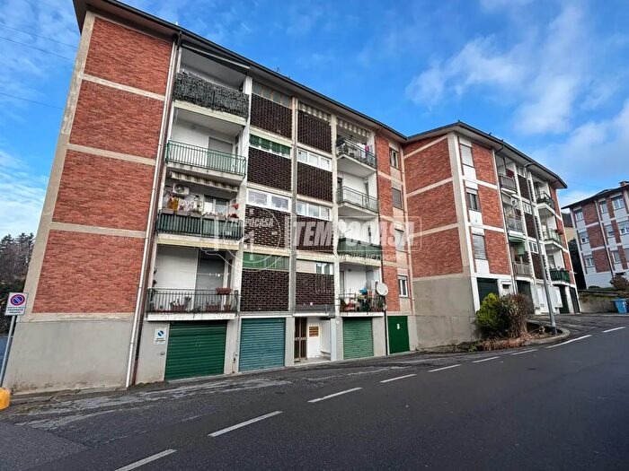 Appartamento trilocale in vendita in Via Mantegna Andrea, Como