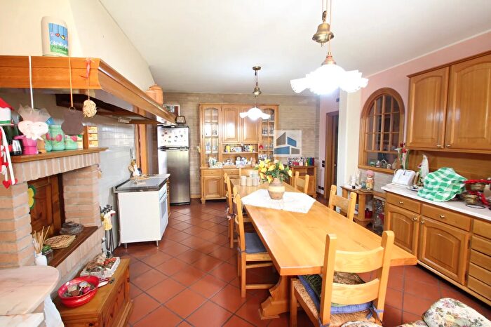 Casa con 7 locali in vendita in Via Alcide De Gasperi, Santa Maria Di Sala