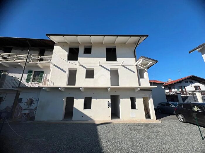 Casa con 5 locali in vendita in Borgata Sopetto, San Carlo Canavese