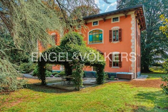 Case in Vendita e in Affitto - 2