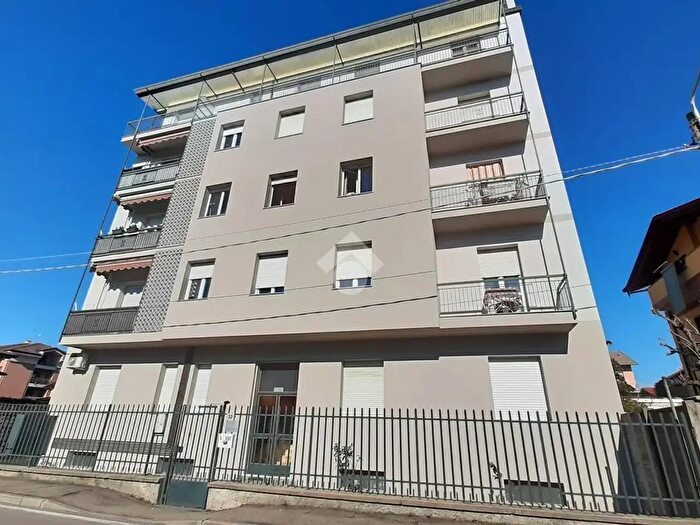 Appartamento bilocale in vendita in Via Gramsci, Senago