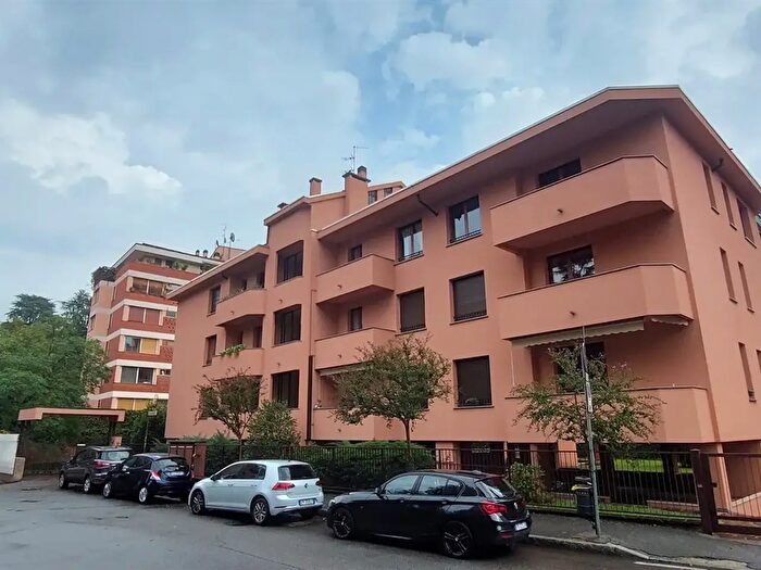Appartamento bilocale in affitto in Via Mozart, Monza
